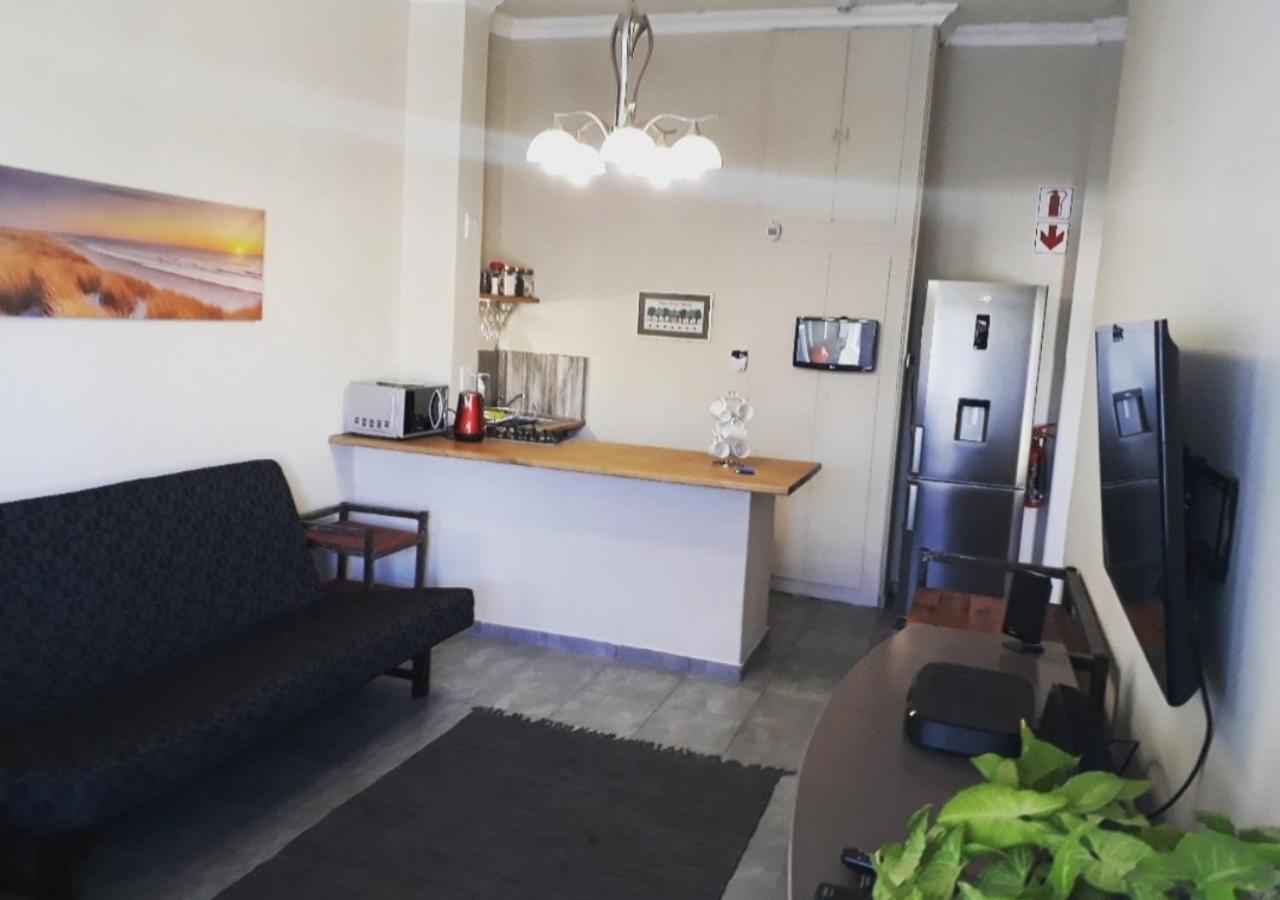 Appartement Bateleur Self Catering cc à Windhoek Extérieur photo